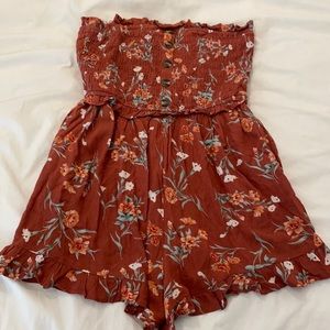American Eagle Floral Orange Rompeer
